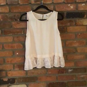 🤍💗 Blush Colored frilly blouse